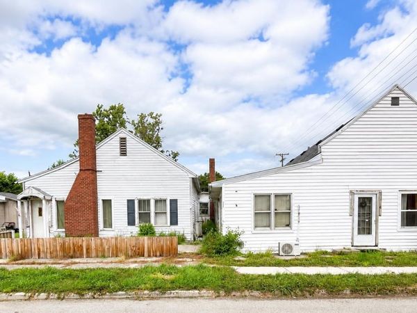 136 W Howard Street, Parker City, IN 47368