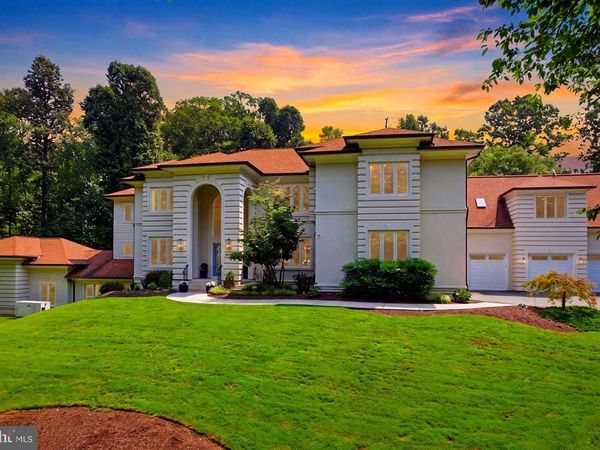 1127 WALKER ROAD, GREAT FALLS, VA 22066
