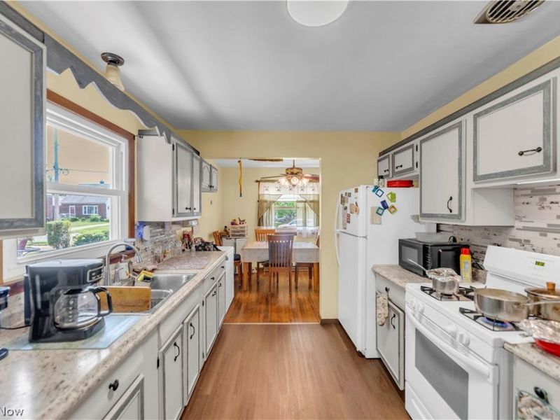 1030 W 29th Street, Lorain, OH 44052 Photo 10
