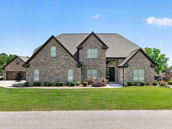 123 Simbrah Dr., Tupelo, MS 38804
