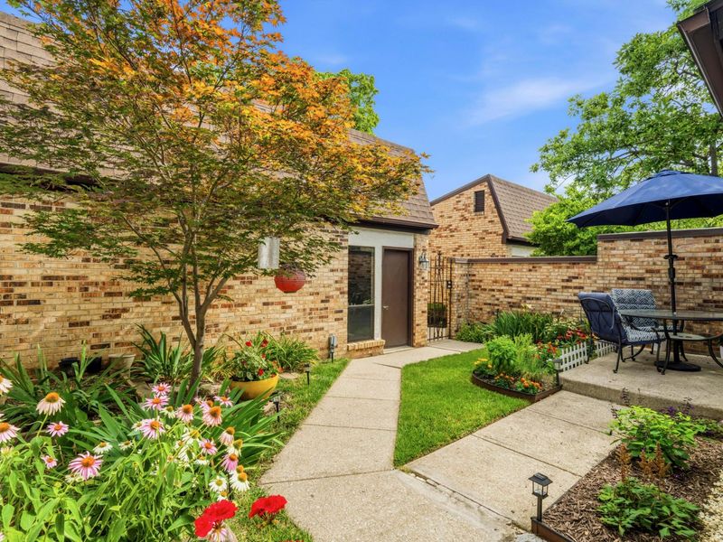 1691 Arlingate Drive N, Upper Arlington, OH 43220 Photo 9