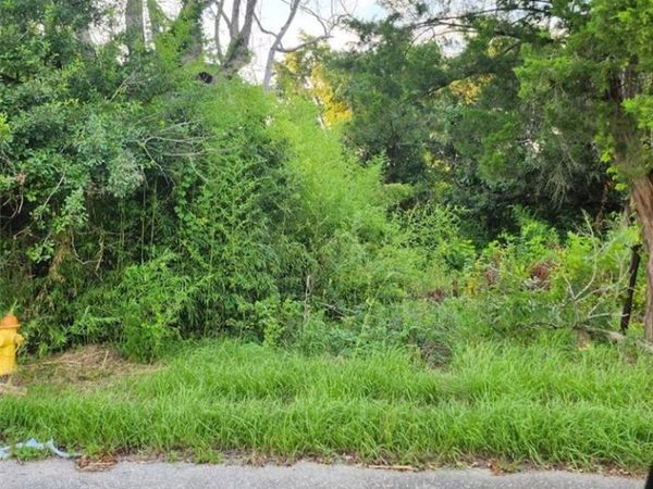 913 Traffic Street , Mobile, AL 36610