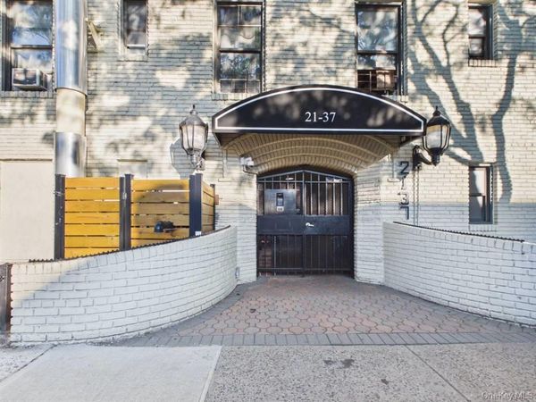 21-37 33rd street , Unit 3D, Astoria, NY 11105