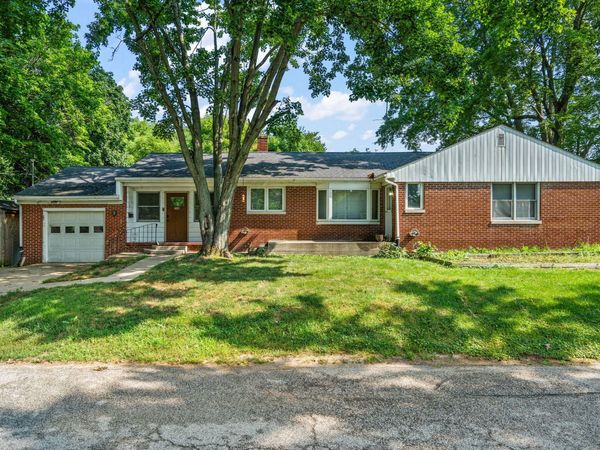 601 Madison Street , Valparaiso, IN 46385