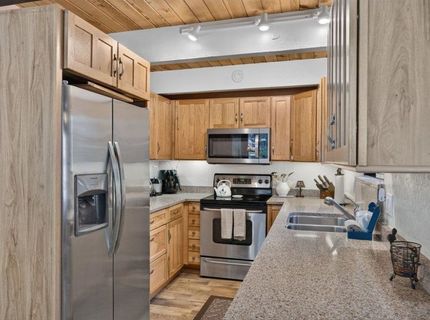 600 White Fir, Truckee, CA 96161 Photo