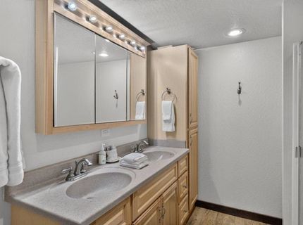 600 White Fir, Truckee, CA 96161 Photo