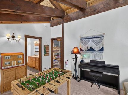 600 White Fir, Truckee, CA 96161 Photo