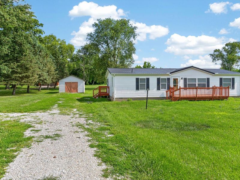 1354 Bloomingburg New Holland Road NW, Washington Court House, OH 43160 Photo 4