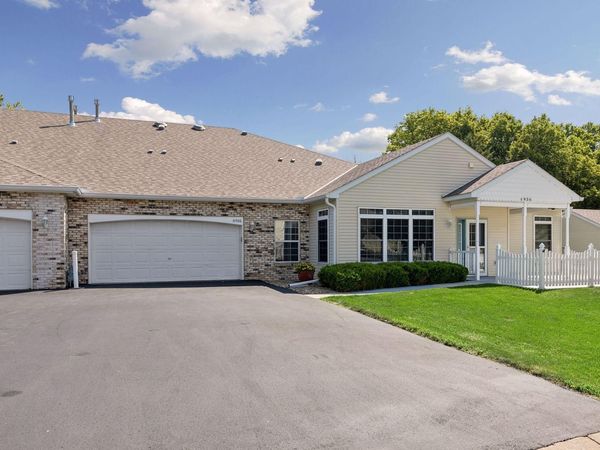 6936 Inverness Court, Unit 23, Inver Grove Heights, MN 55077