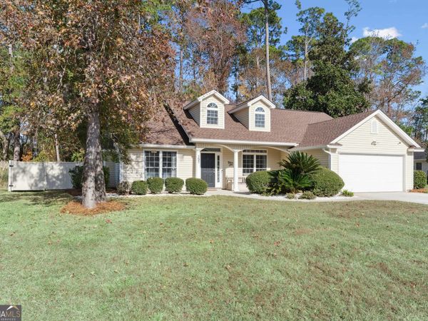 157 Country Walk Circle, Brunswick, GA 31525