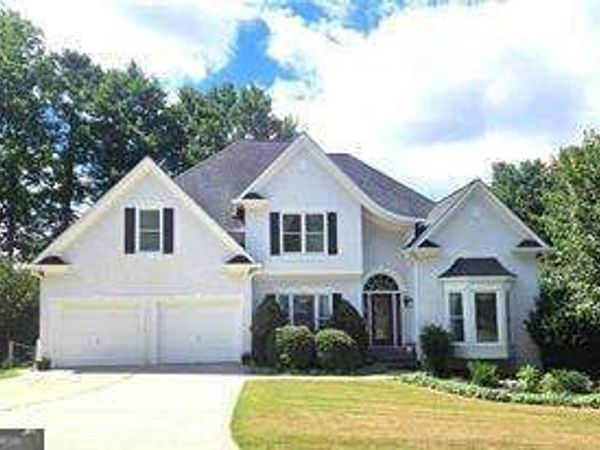421 Clubview Drive, Woodstock, GA 30189