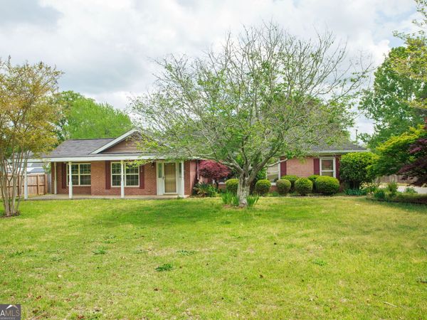 201 Willowgate Drive, Bonaire, GA 31005