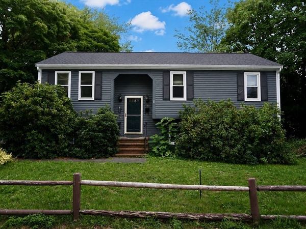 24 Oconnor St, Taunton, MA 02718