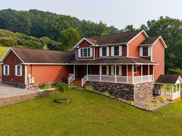 200 Tony Rundle Road, Grafton, WV 26354