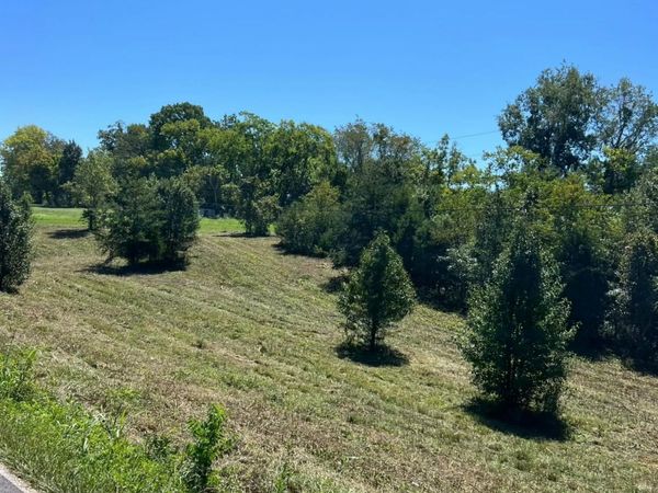 615 Green Hill Road, Unit 2R, Dandridge, TN 37725