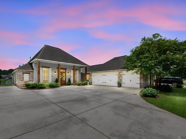 4850 Alice Louise Dr, Greenwell Springs, LA 70739