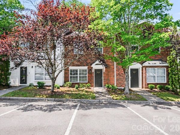 2120 Sardony Lane , Charlotte, NC 28213