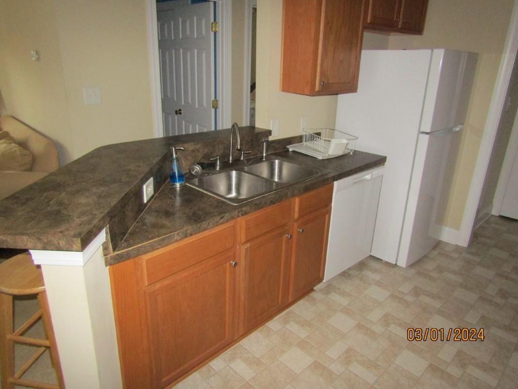 2057 Silvercrest Dr.  Photo 4