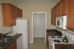 2057 Silvercrest Dr.  photo 4