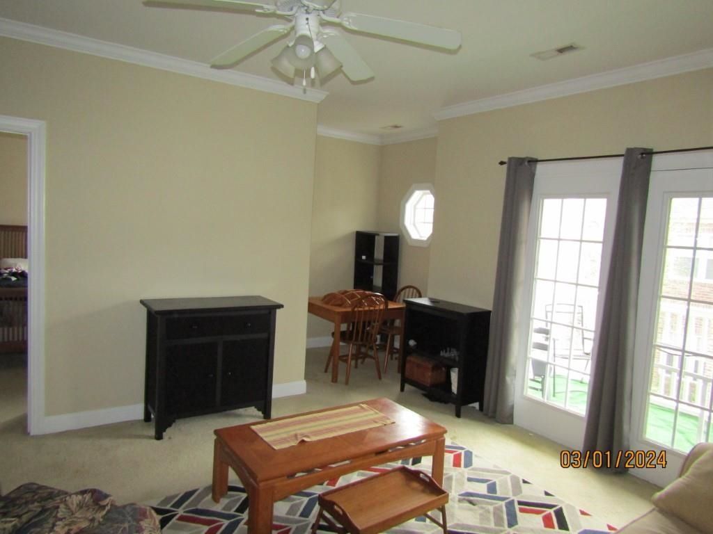 2057 Silvercrest Dr.  Photo 8