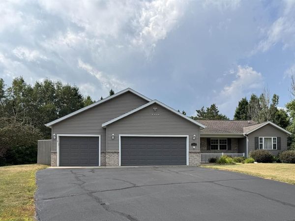 1862 MIKE LANE, Kronenwetter, WI 54455