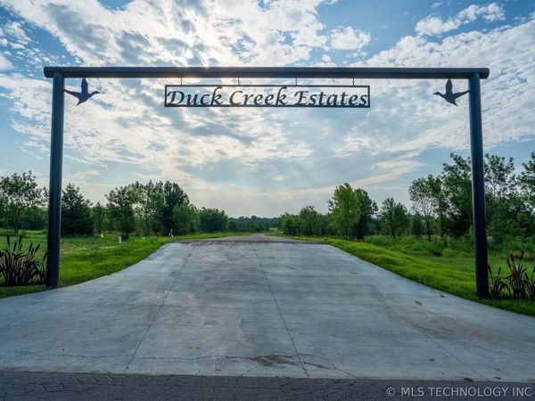 08 W 195th Street S, Mounds, OK 74047