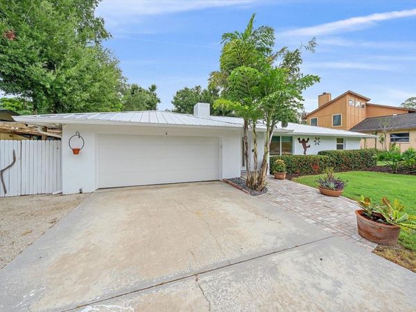 4271 LAGO WAY , SARASOTA, FL 34241