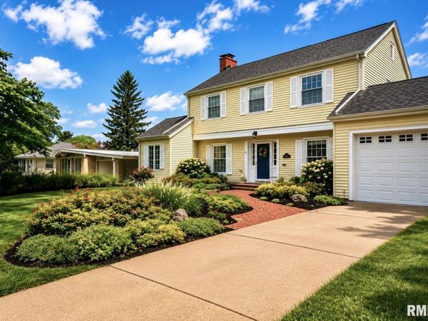 1011 W NORTHCREST Avenue, Peoria, IL 61614