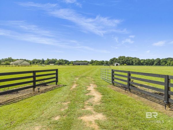 18156 County Road 68, Loxley, AL 36551