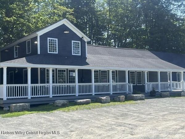 17 Cherry Plain Square, Berlin, NY 12022