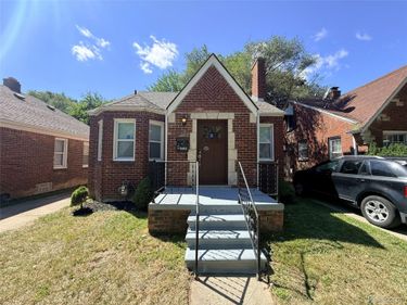 16853 Saint Marys Street, Detroit, Mi 48235