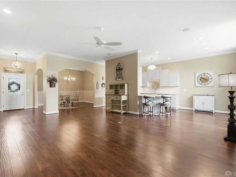 6874 Lorien Woods Drive, Miamisburg, OH 45459 Photo 12