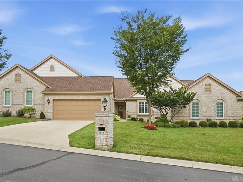 6874 Lorien Woods Drive, Miamisburg, OH 45459 Photo 4