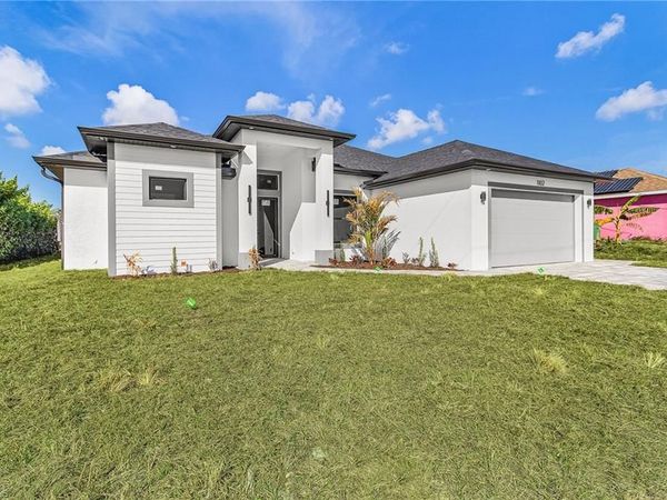 2200 NE 15th AVE , CAPE CORAL, FL 33909