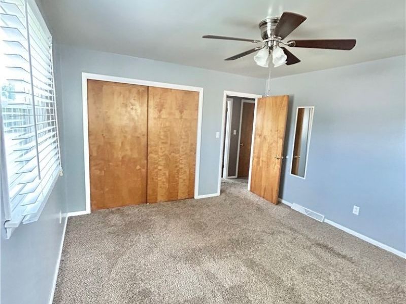 300 W 38th Street, Shadyside, OH 43947 Photo 7