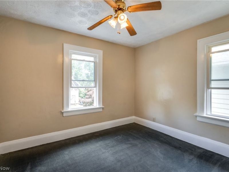 926 Work Drive, Akron, OH 44320 Photo 12