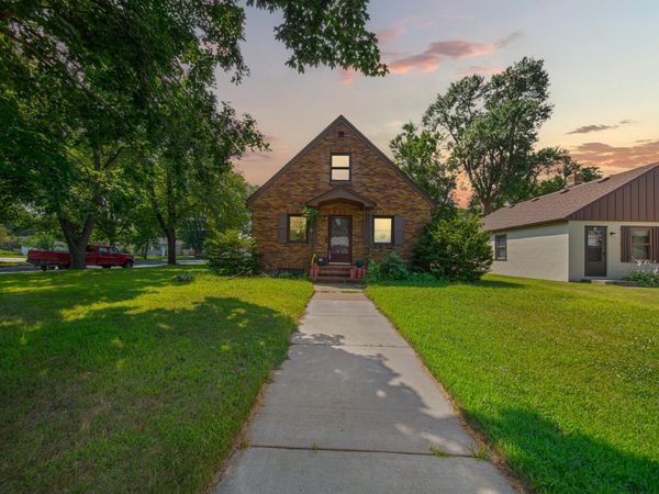 116 E Clinton Street , Arlington, MN 55307
