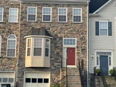 825 BLUEFIELD SQUARE NE, LEESBURG, VA 20176