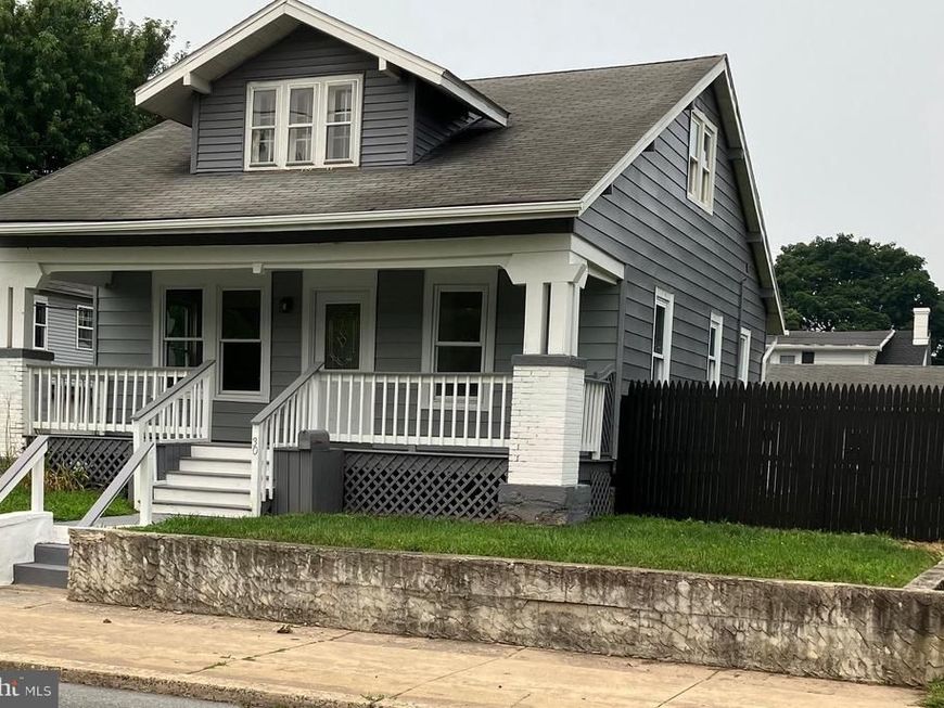 30 E Stiegel Street, Manheim, PA 17545 Main Photo
