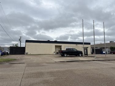 11421 Chairman Drive, Dallas, TX 75243