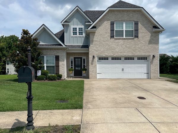 303 Edna May Dr, Murfreesboro, TN 37128