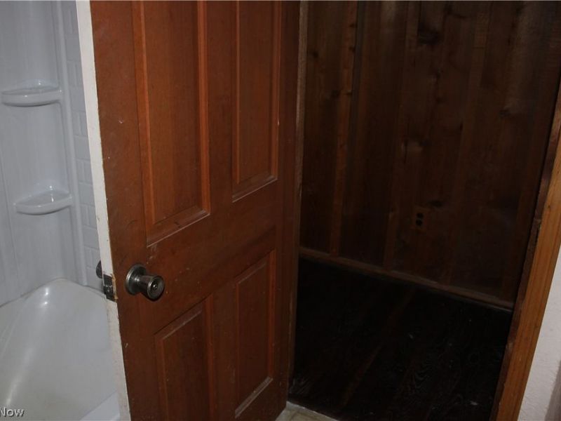 13893 County Road 100, Lakeville, OH 44638 Photo 5