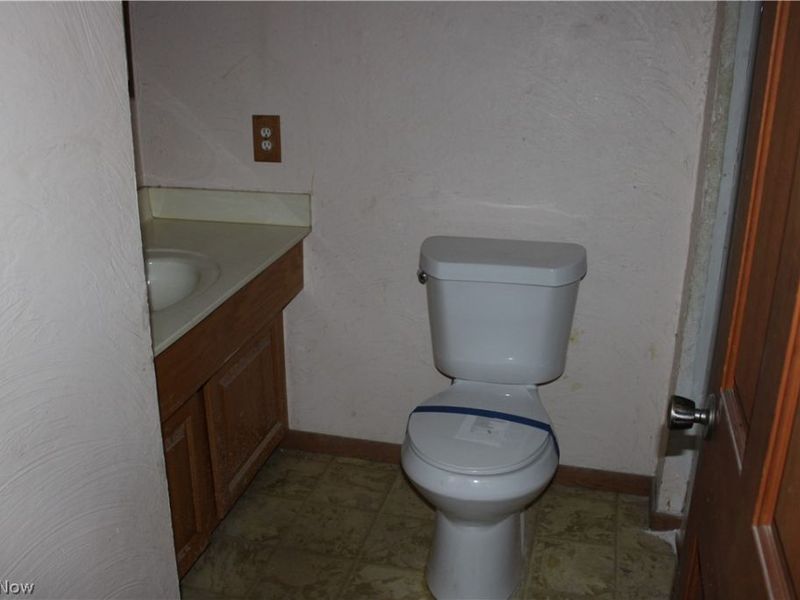 13893 County Road 100, Lakeville, OH 44638 Photo 6