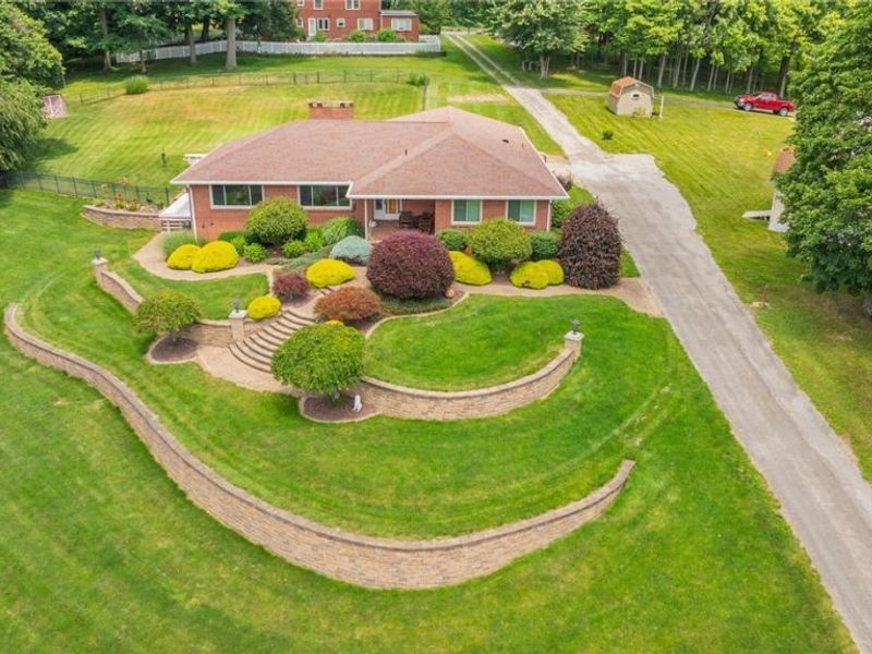 570 East Street, East Palestine, OH 44413 Photo 10