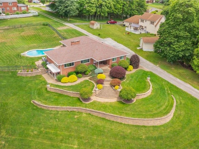 570 East Street, East Palestine, OH 44413 Photo 11