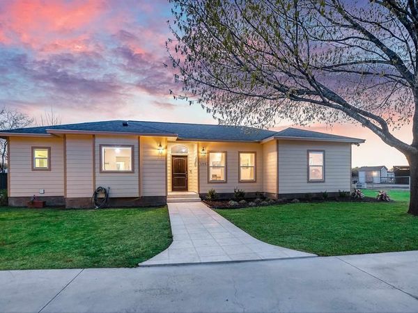 146 Meadow LN, Marble Falls, TX 78654