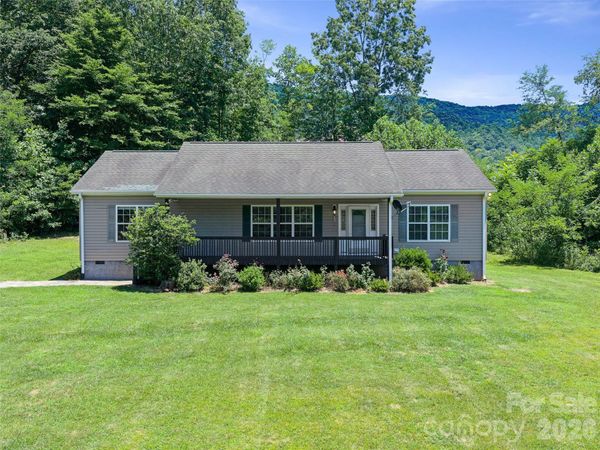 1470 Bear Creek Road , Bakersville, NC 28705