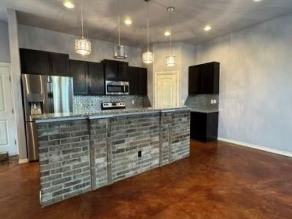 541 S Fretz Avenue, Edmond, OK 73003