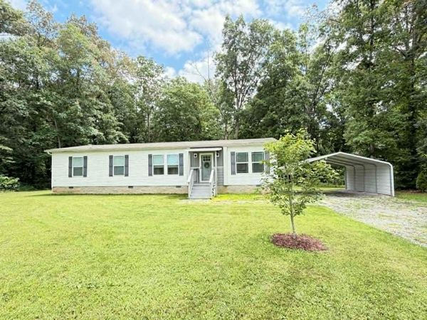 381 Dixon Road, Crossville, TN 38571