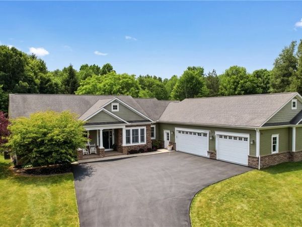 898 Bel Arbor Drive , Victor, NY 14564